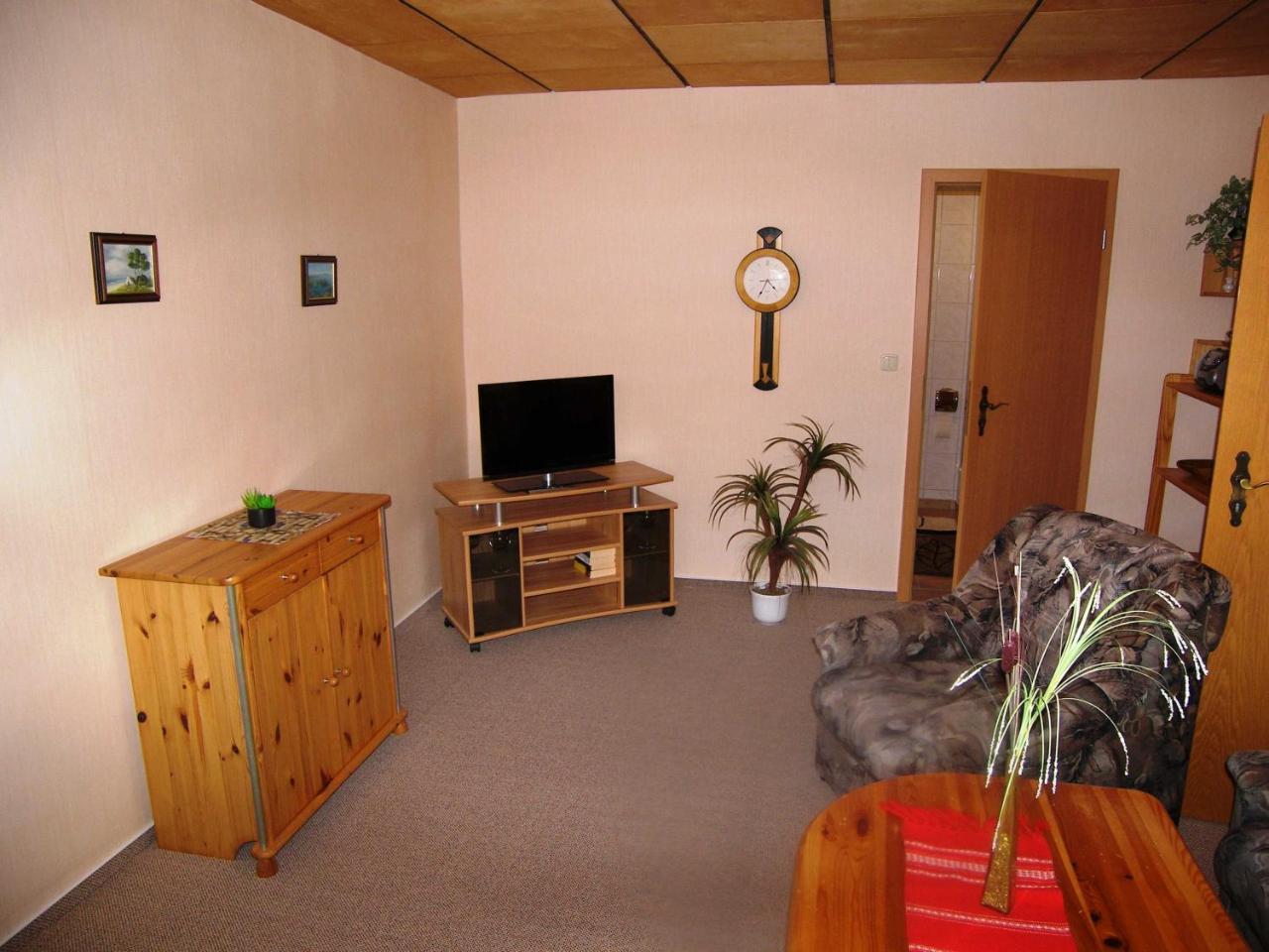 Ferienwohnung Im Haus Lutow Exterior foto